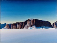 Кент Рокуэлл "Побережье Гренландии", льды у подножья гор на фоне голубого неба
