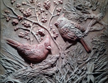 Барельеф панно с изображением птиц на дереве и стрекоза