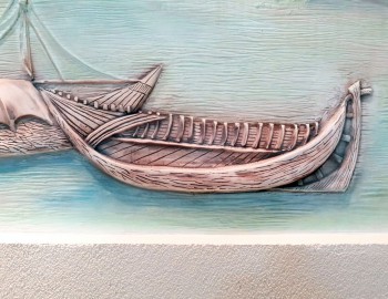 Фрагмент барельефа Мост Понте-Веккьо во Флоренции лодка
